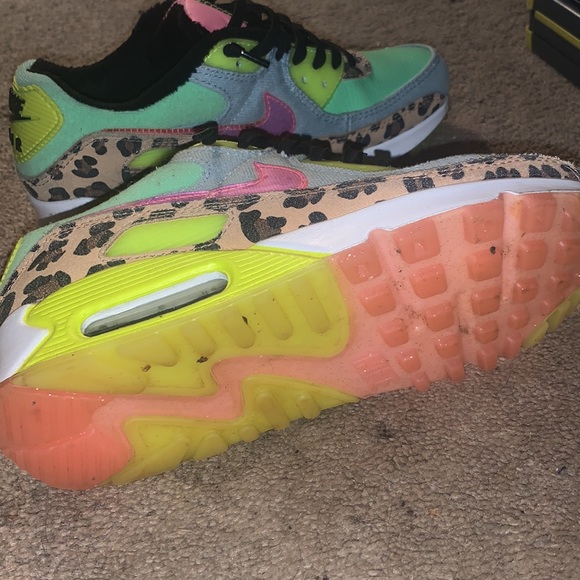 Women’s limited edition Nike Air Max 1 size 6.5. - Picture 5 of 6